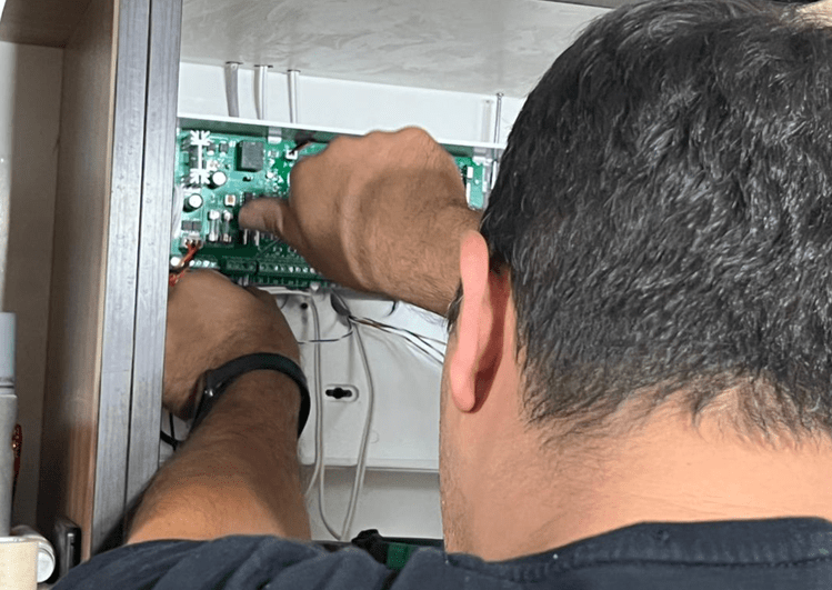 2 تفاوت دزدگیر تلفنی با سیم کارتی