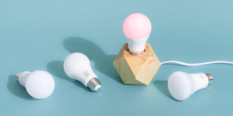 1658827553-smartLEDbulbs-2048px-7604-2×1-1 (1)